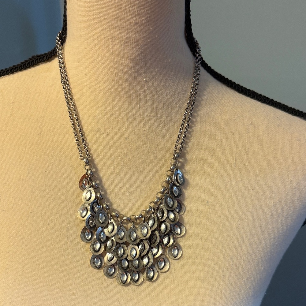 Elegant Silver and crystal Necklace